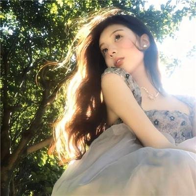 鉴你所见:花露森林海报