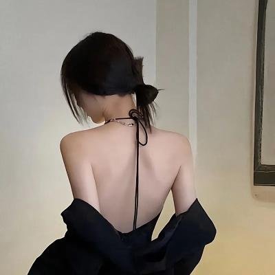 6号叩应女郎海报